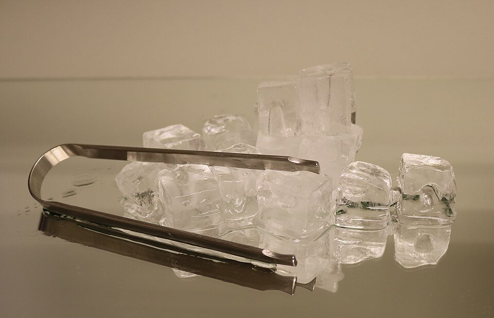 resources of Pool Spigot Glass Railing exporters