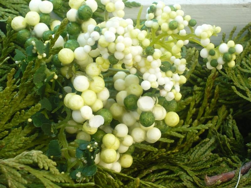 resources of Hot Selling Quality Plastic Christmas Ball Tree exporters