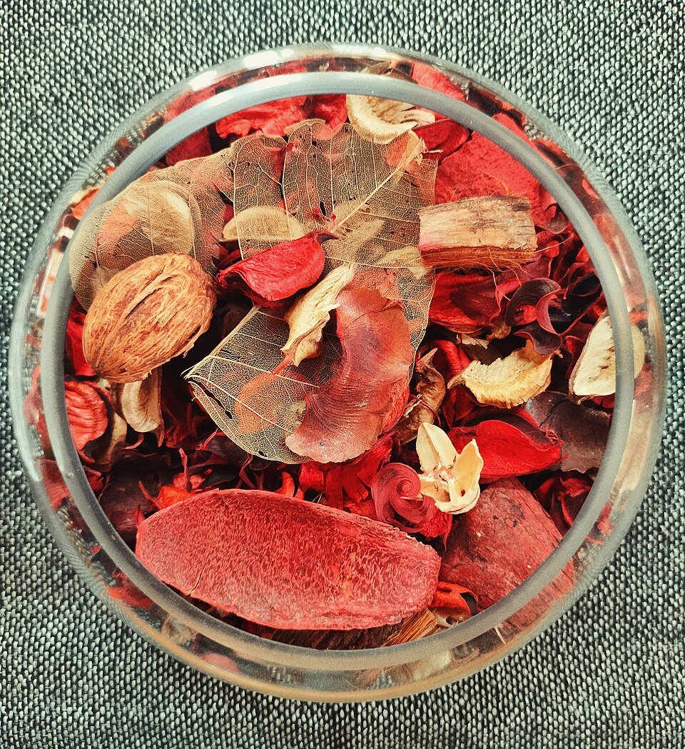 resources of Dried Rose Petals exporters