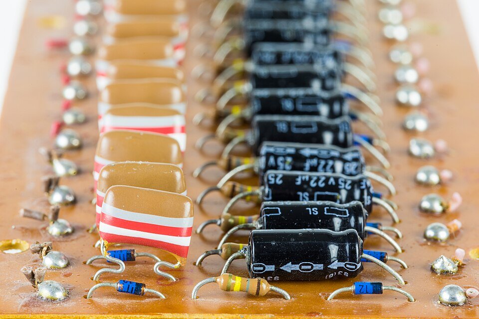 resources of Aluminum Electrolytic Capacitor exporters