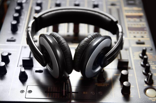 resources of Bluetooth Foldable Headphone exporters