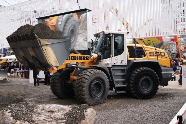 Road Rollers, Bulldozer & Wheel Loaders Exporters, Wholesaler & Manufacturer | Globaltradeplaza.com