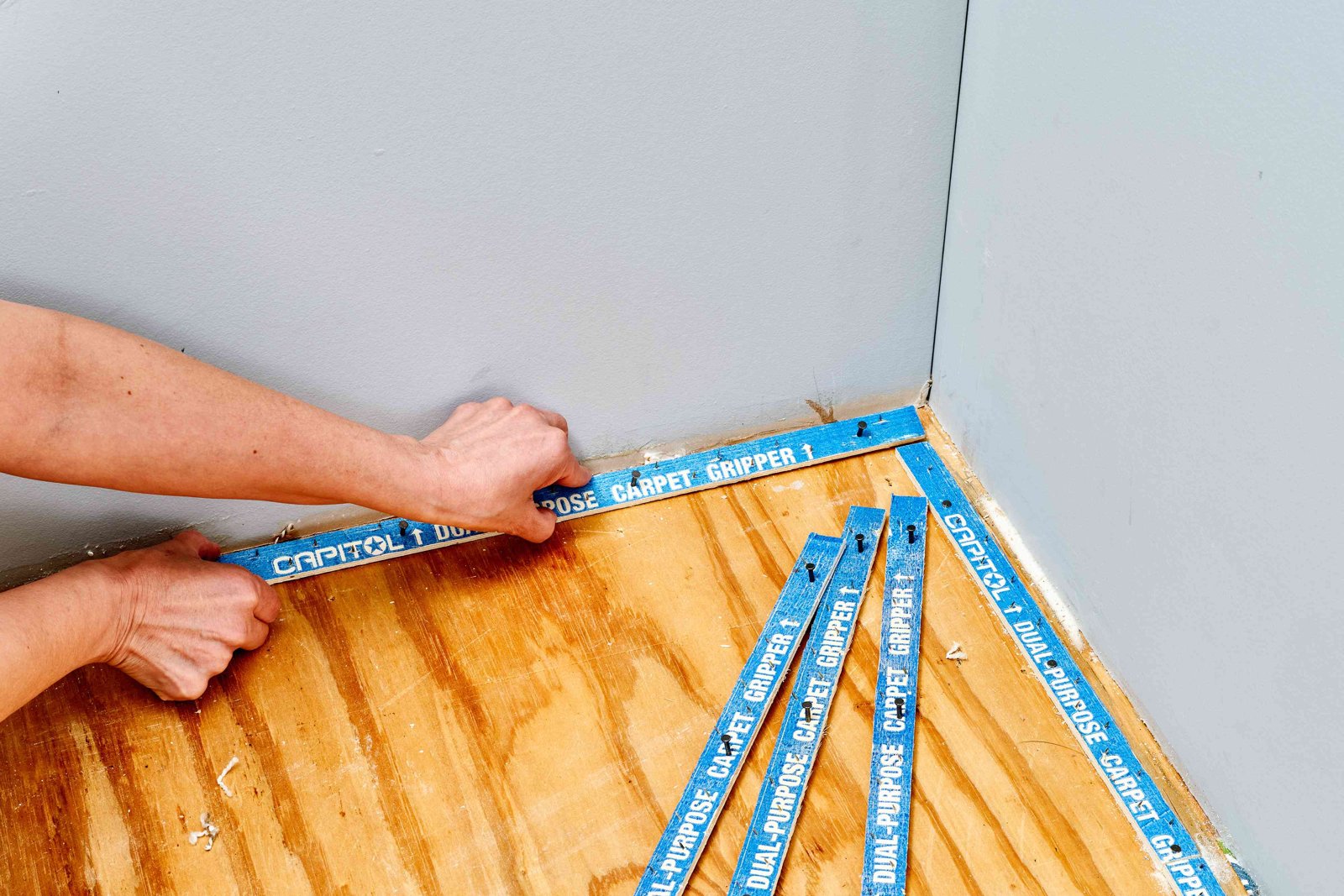 resources of Bathroom Shower Door Magnetic Strip PVC Profile exporters