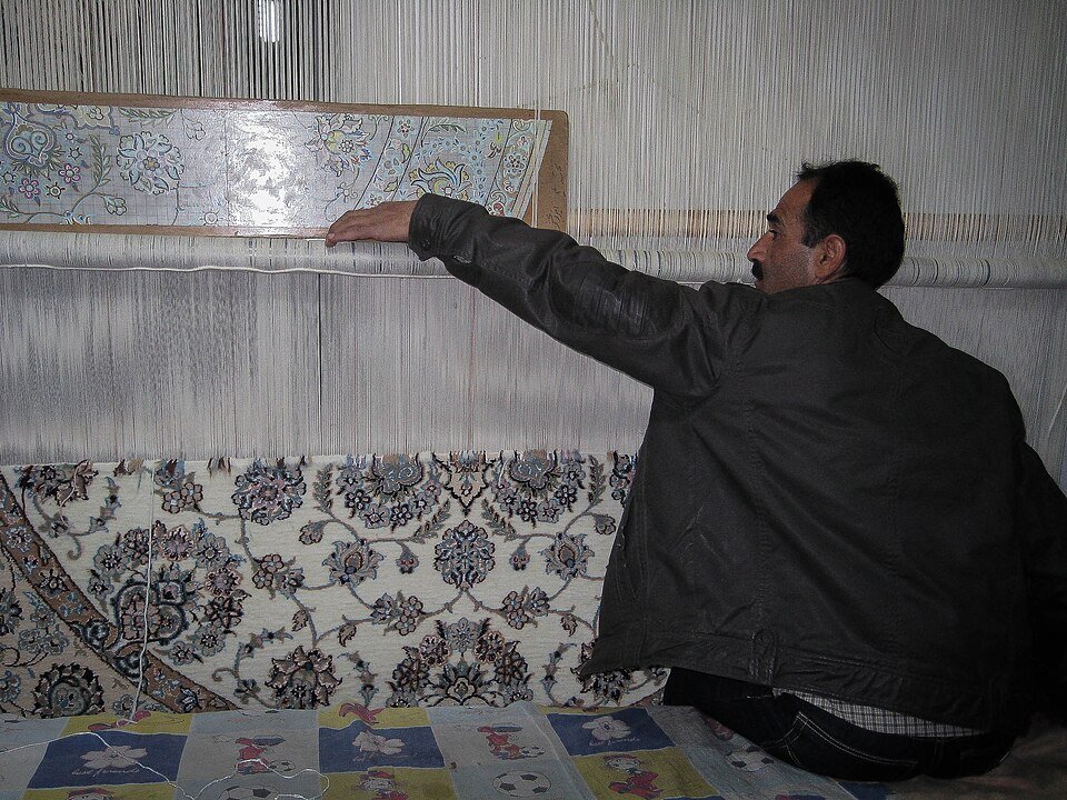resources of Hand Woven Carpet And Rugs exporters