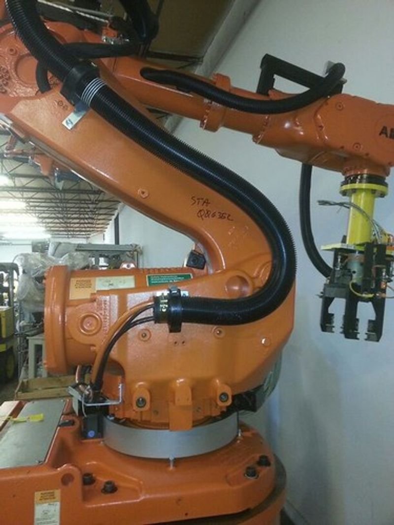 resources of Two Ports Facial Mask Essence Filling Machine exporters