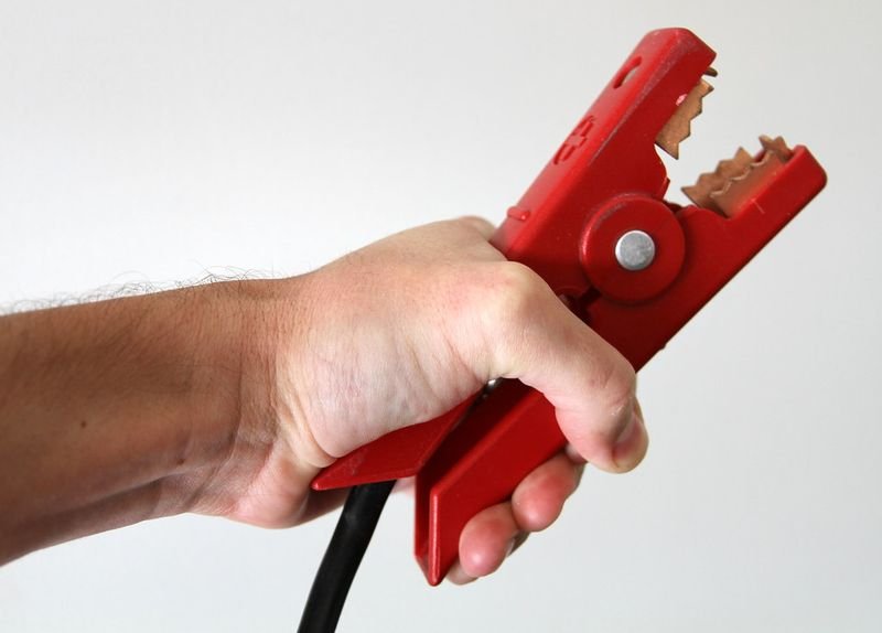 resources of Multi-function flashlight emergency auto tool exporters