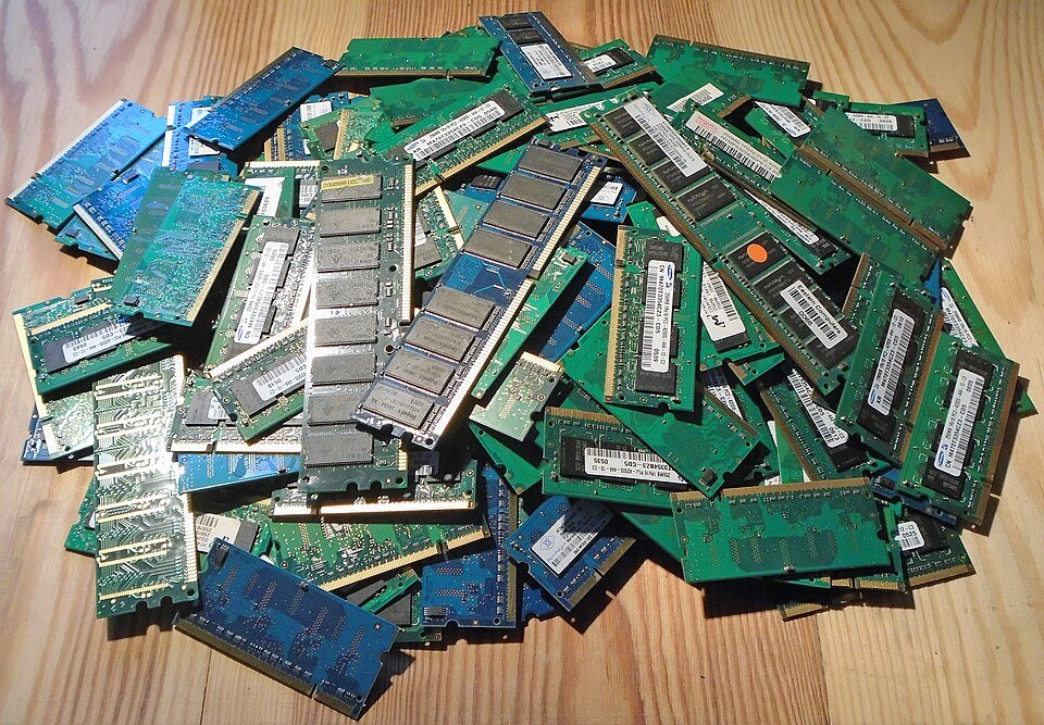 Laptop Scrap Exporters, Wholesaler & Manufacturer | Globaltradeplaza.com