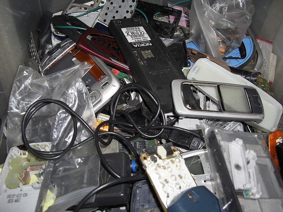 Mobile Phone Scrap Exporters, Wholesaler & Manufacturer | Globaltradeplaza.com