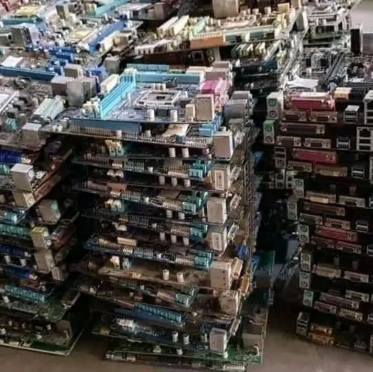resources of We sell wholesale mobile phones at low price. exporters