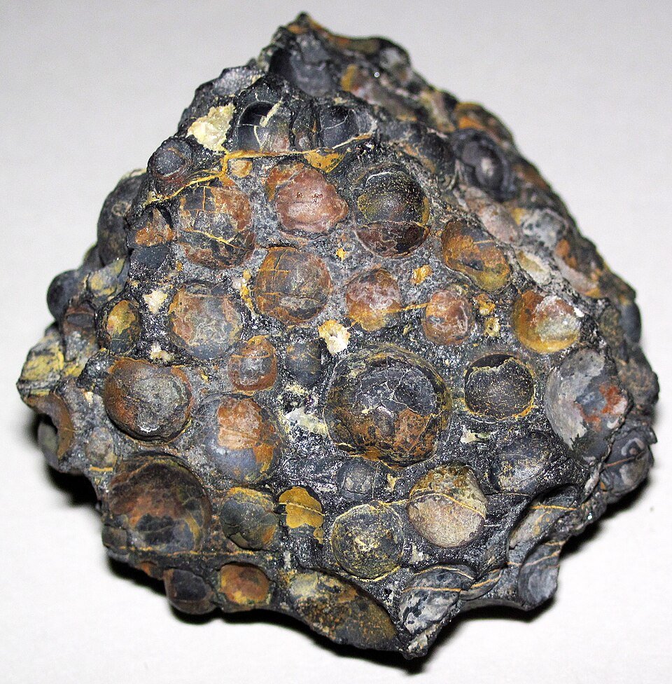 resources of Iron Ore 62% Fe. (Basis) Magnetite exporters
