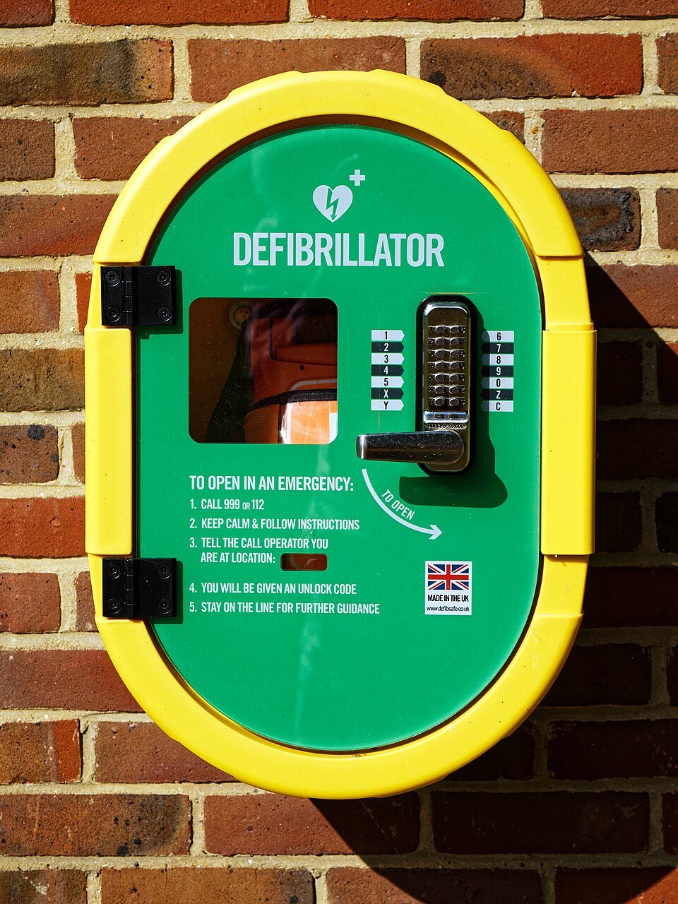 Defibrillator Exporters, Wholesaler & Manufacturer | Globaltradeplaza.com