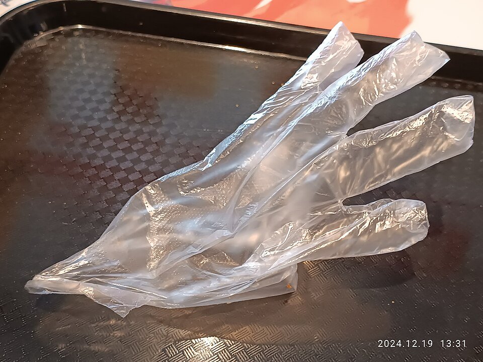 Disposable Plastic Gloves Exporters, Wholesaler & Manufacturer | Globaltradeplaza.com