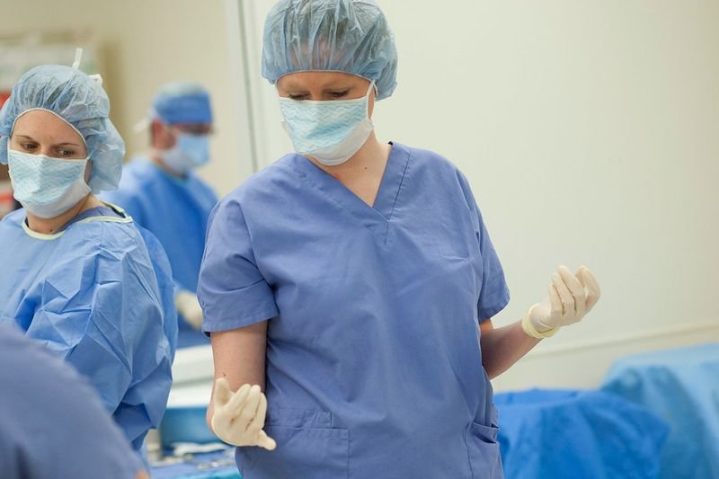 resources of Laparotomy Drape exporters