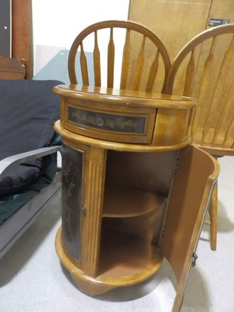 resources of SIDE TABLE exporters