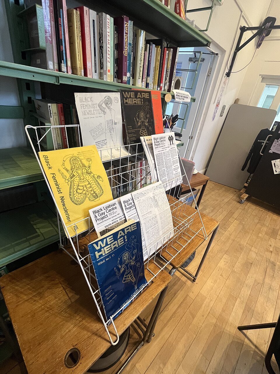 resources of Newspaper and magazine rack exporters