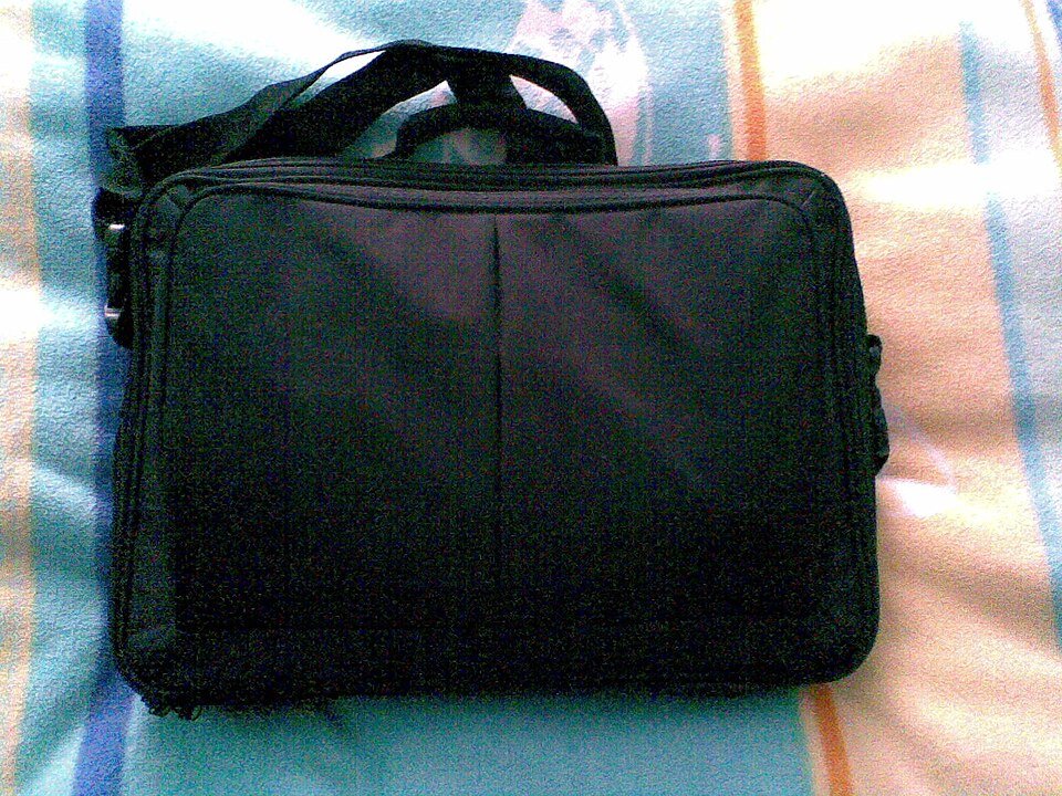 Computer Bags, Laptop Bags Exporters, Wholesaler & Manufacturer | Globaltradeplaza.com