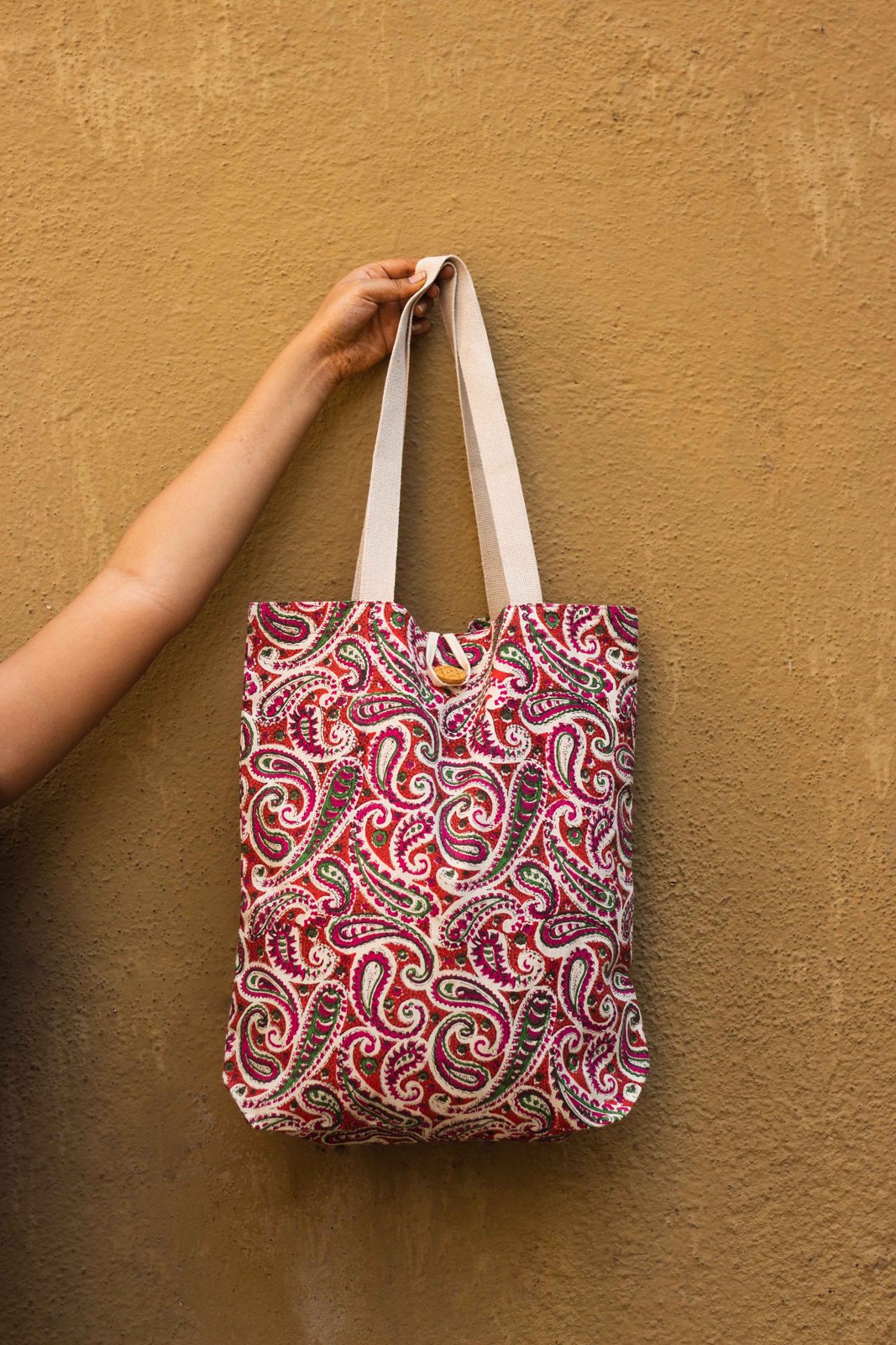 resources of Traditional hand bags exporters