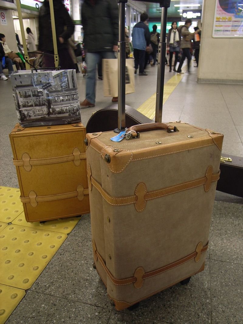 resources of Suitcase trolley parts exporters