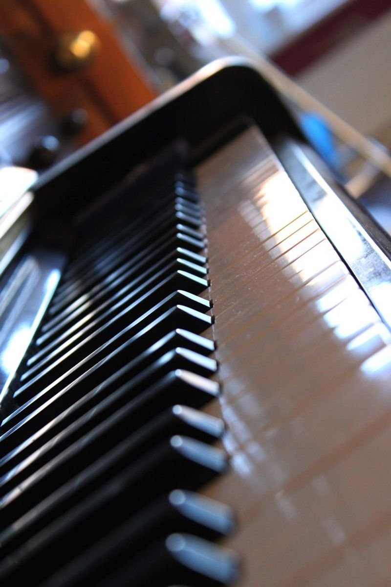resources of Yamaha PSR-A5000 61-Key World Music Arranger Workstation exporters