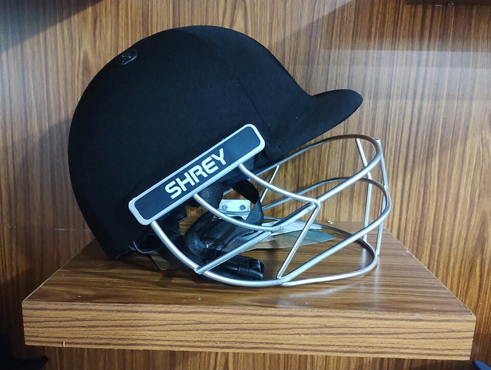 Cricket Helmets Exporters, Wholesaler & Manufacturer | Globaltradeplaza.com