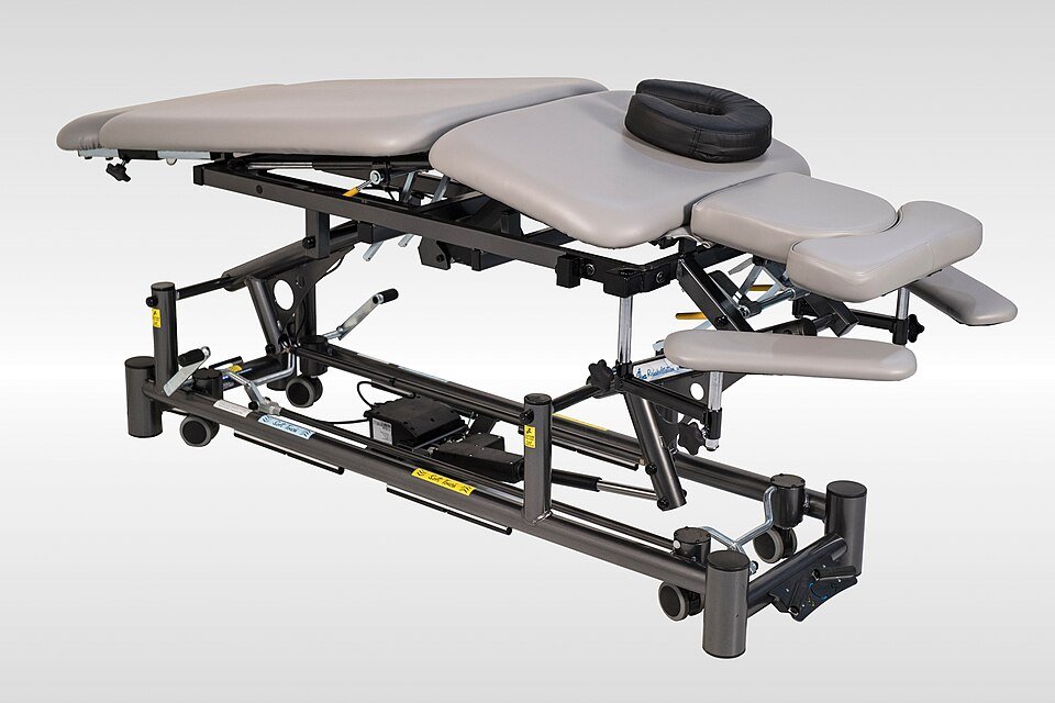 Massage Tables Exporters, Wholesaler & Manufacturer | Globaltradeplaza.com