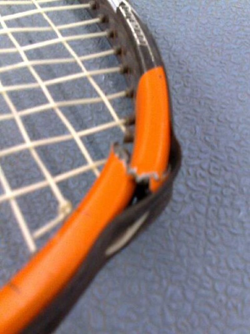 resources of 100% graphite one piece tennis racket exporters