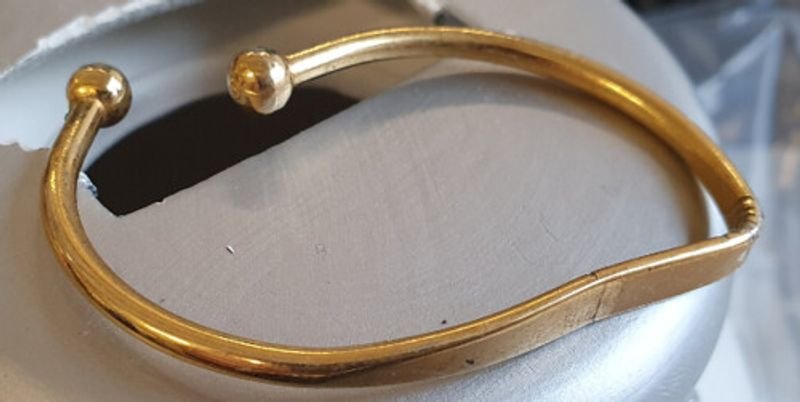 resources of Stainless Steel Ball Bead Embelished Bangle exporters