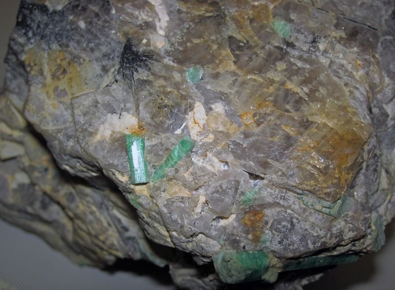resources of Natural Breyle Green Emerald exporters