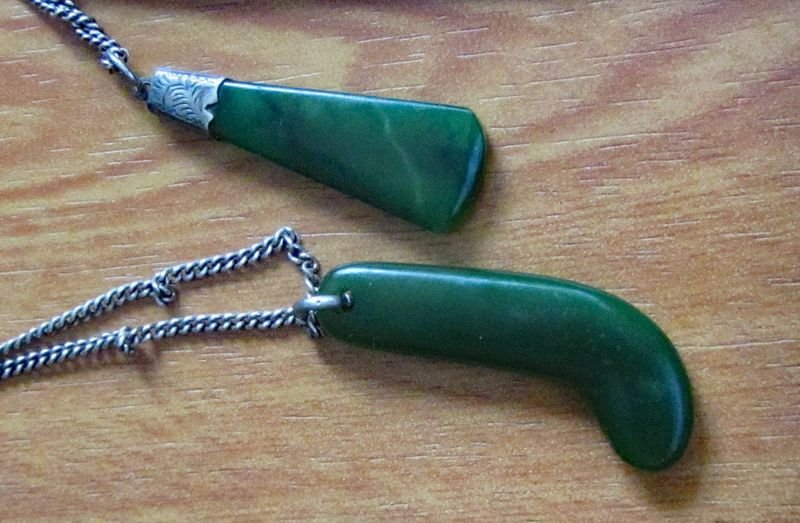 resources of Natural Crystals Stones Pendulums exporters