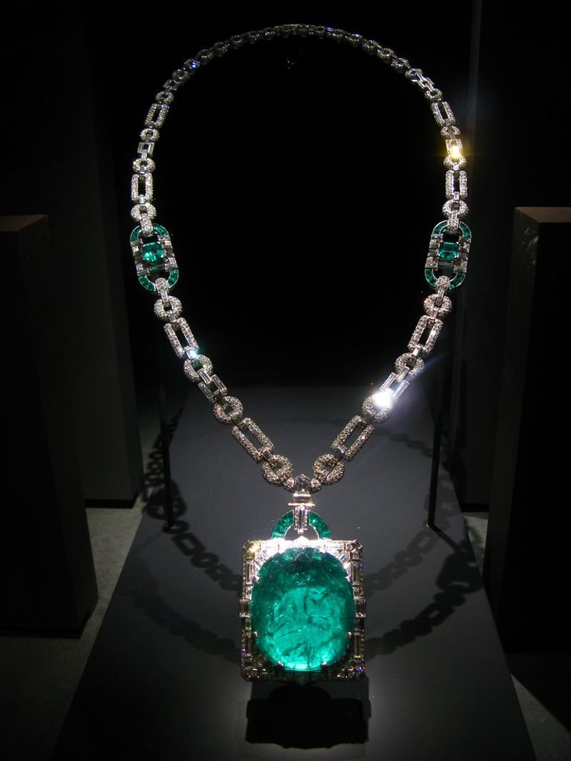 resources of Metal necklace exporters