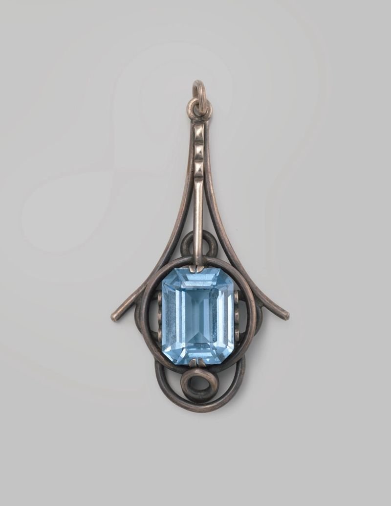 resources of Glass/ Iron Pendant exporters resources of Glass/ Iron Pendant exporters