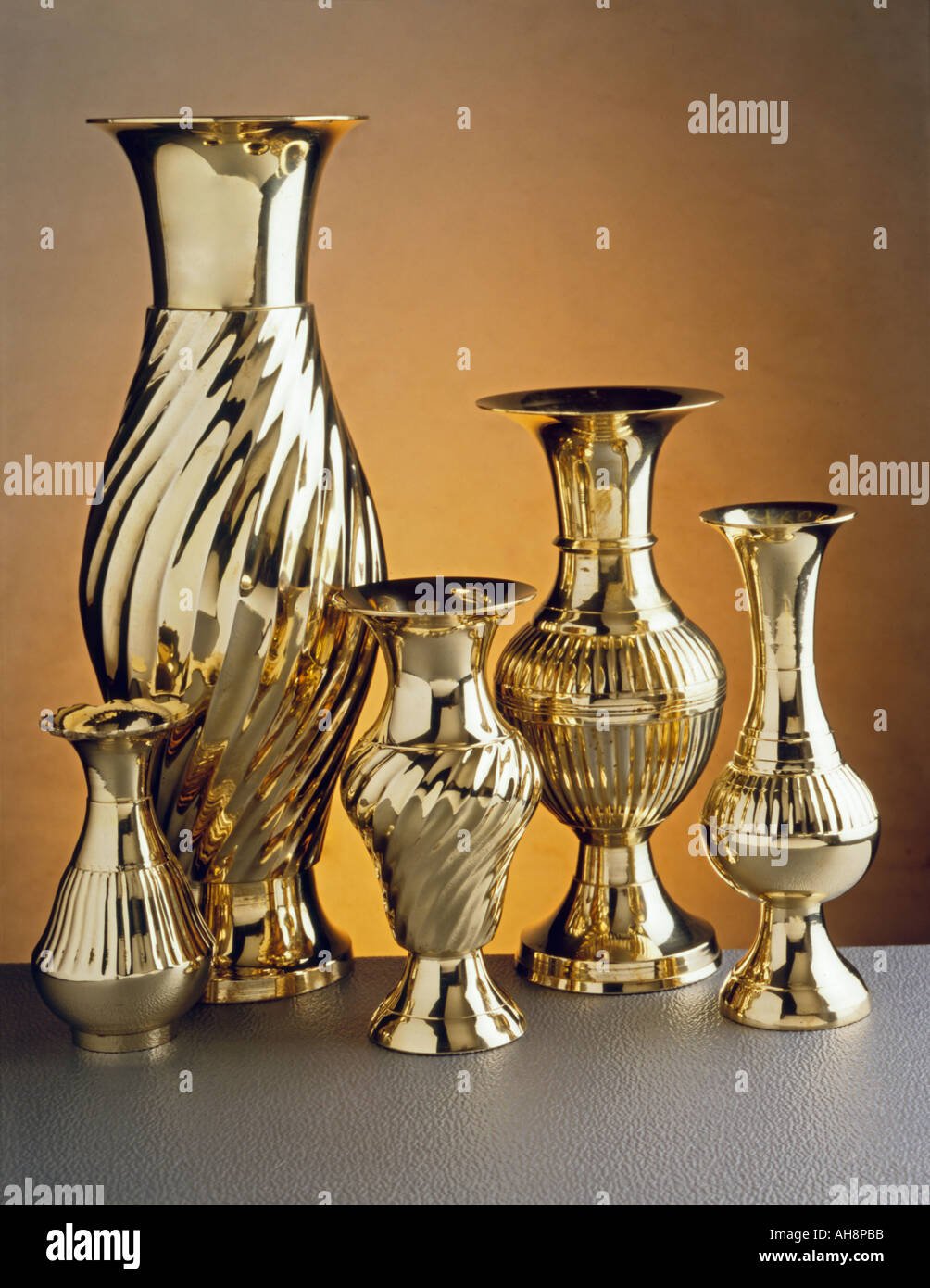 resources of Pure Copper Embossed Vases exporters