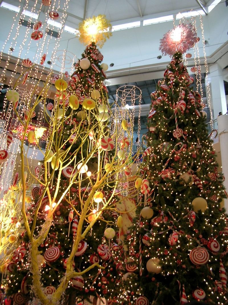 resources of Christmas decorations exporters