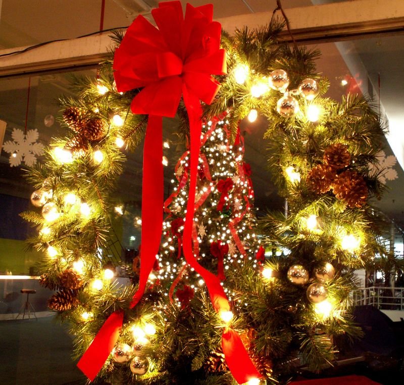 resources of Good Quality Christmas Garland Vendor From China exporters