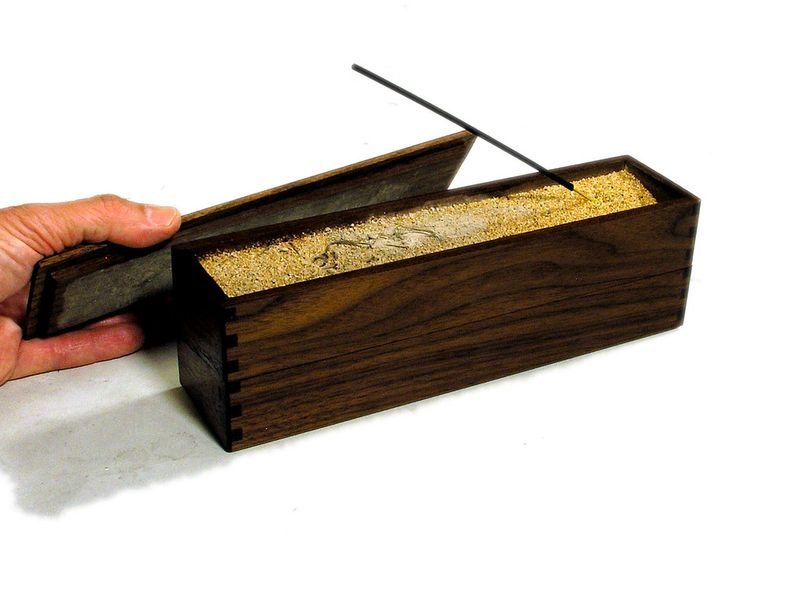 resources of Carved Handmade Tissue Box Made From Walnut Wood exporters resources of Carved Handmade Tissue Box Made From Walnut Wood exporters
