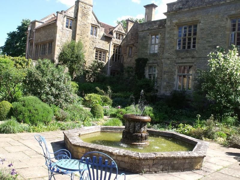 resources of Ceramic Trojan Horse Sculpture exporters