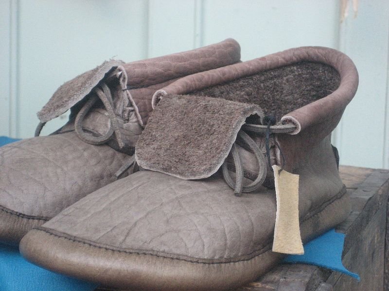 resources of Buffalo leather safety shoes exporters