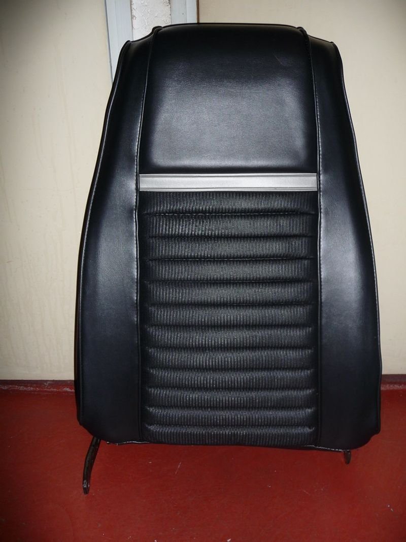 resources of HOWO Cabin Parts Az1642510002 Left Seat exporters