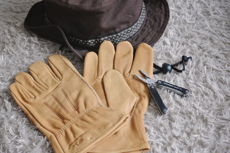 resources of Working Glove Gun Palm exporters