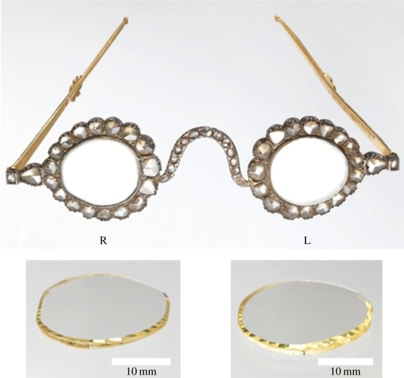 resources of Engraved Brass Handle Magnifying Glass exporters