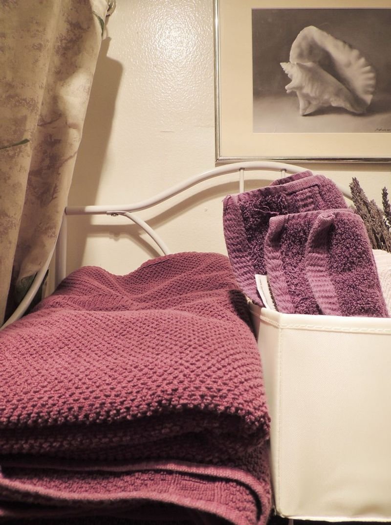 resources of Luxurious Cozy Wardrobe W24 exporters
