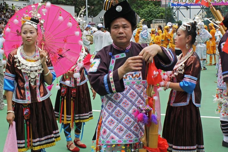 resources of Beaded costumes exporters