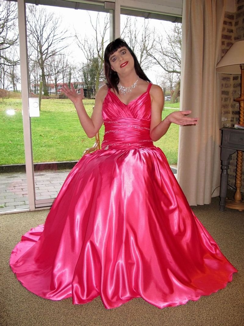 resources of Full Floral Sleeveless Evening Gown exporters