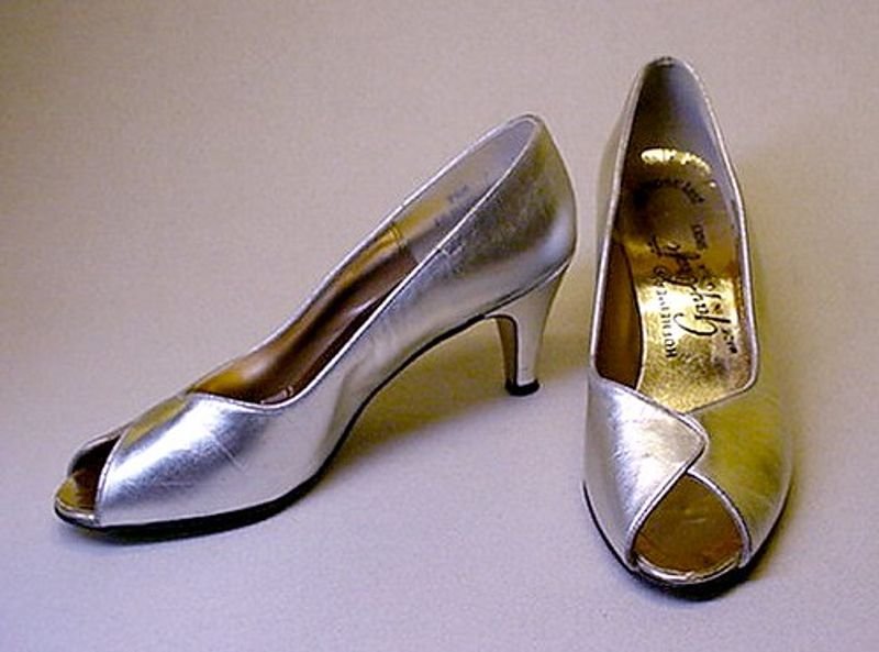 resources of Ladies footwear exporters