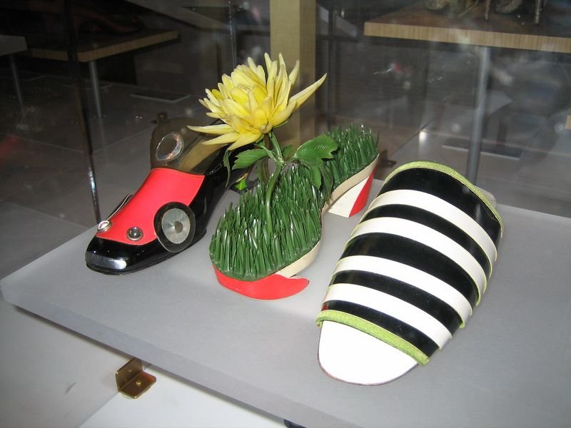 resources of Planter and pot vases, flower pots exporters