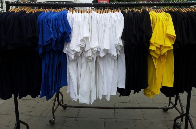 resources of Oversized And Loose-fitting T-shirts exporters