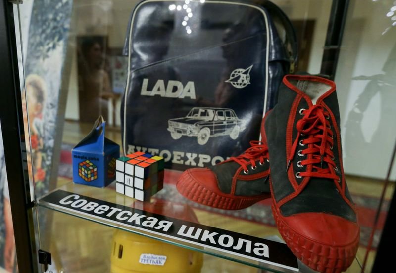 resources of Sport shoes exporters