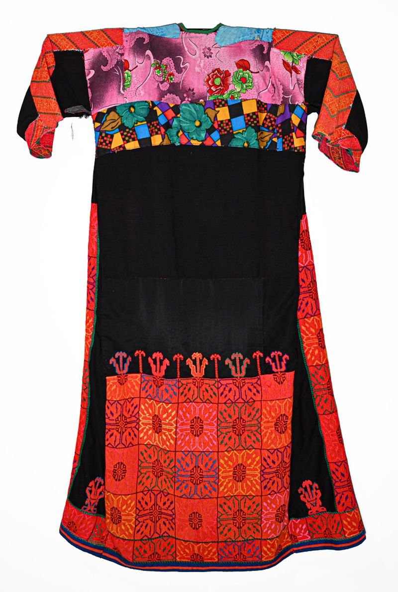 resources of Fabric cottan katha S disgion gown exporters