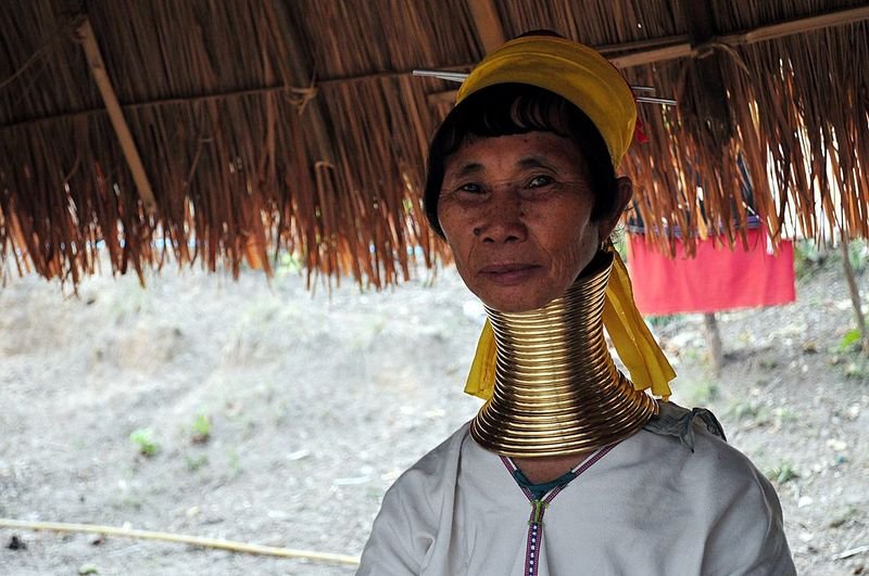 resources of Vietnamese conical hats traditional cheap price exporters