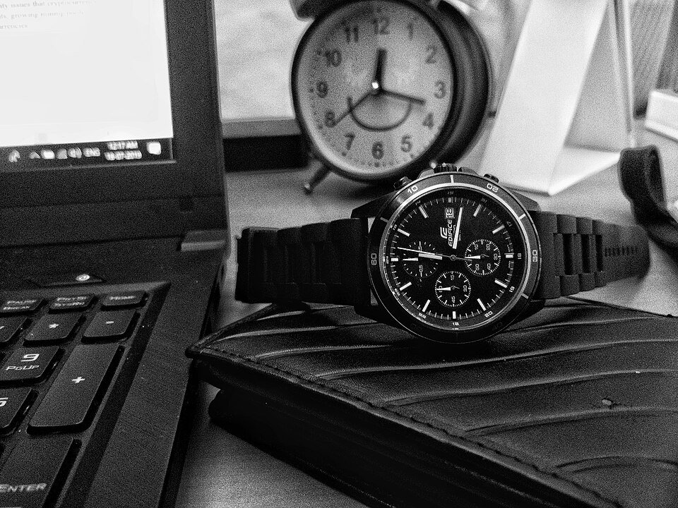 Wrist Watches Exporters, Wholesaler & Manufacturer | Globaltradeplaza.com